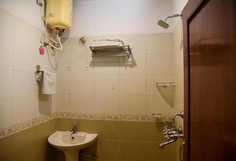 Quarto Estandar, Sajjan Villa