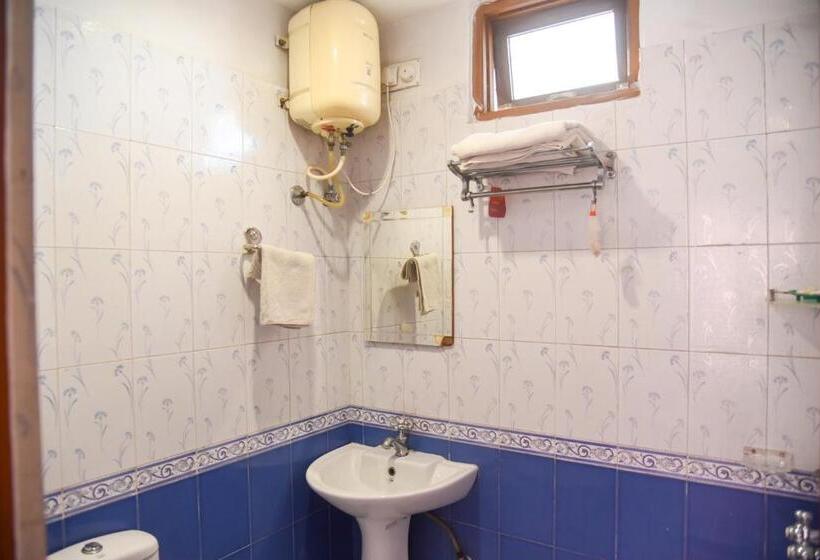 Quarto Estandar Cama King, Sajjan Villa