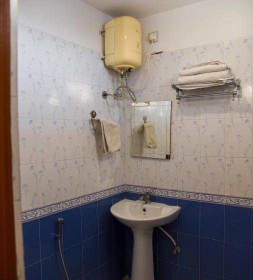 Quarto Estandar Cama King, Sajjan Villa