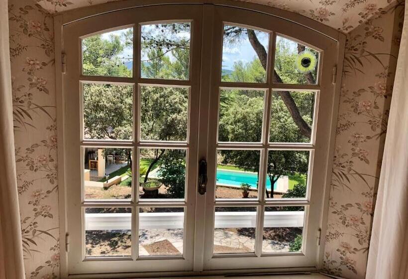 Номер Стандарт Совместная Ванная, Chambres Dans Le Luberon   Bois Romay