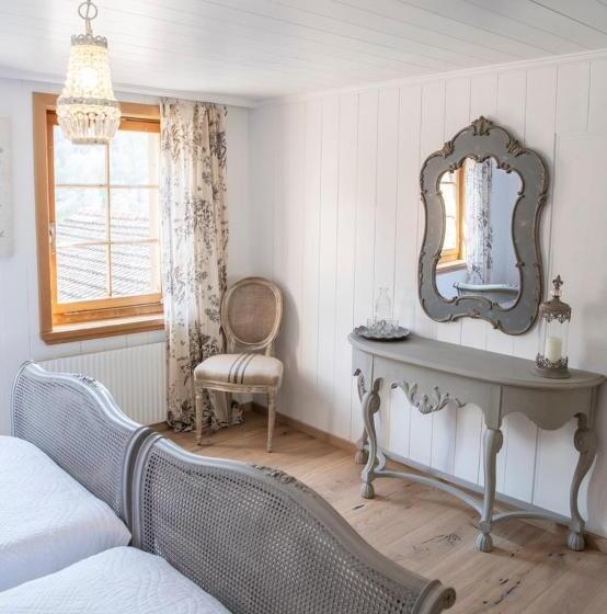 Номер Deluxe, Casa Pasch   Boutique Bed And Breakfast In Cumpadials
