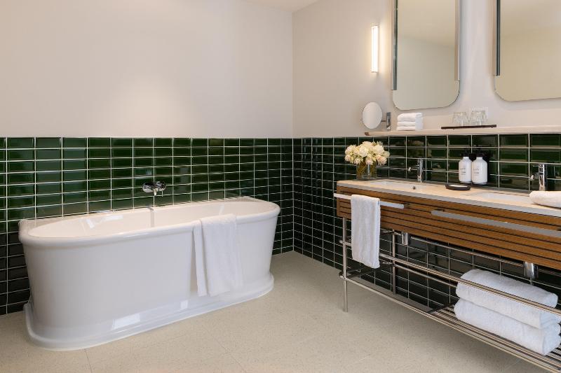 2 Bedroom Suite with Terrace, Intercontinental Sorrento Mornington Peninsula