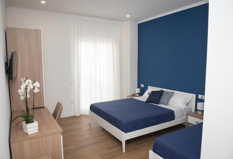 Quarto Triplo Estandar, B&b La Piazzetta