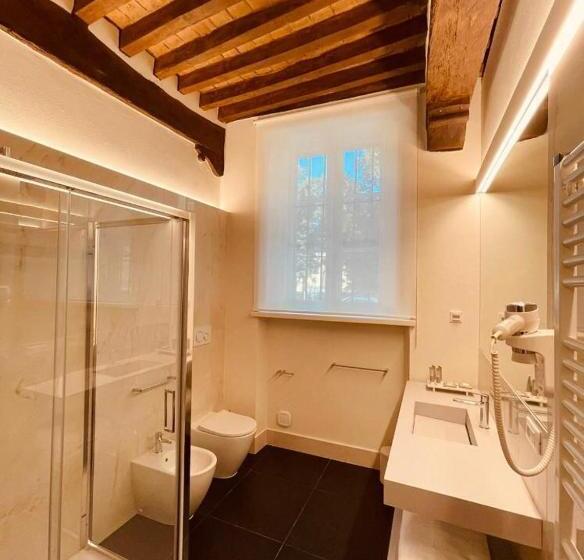 استودیوی لوکس, Palazzo Borgocolonne Apartments