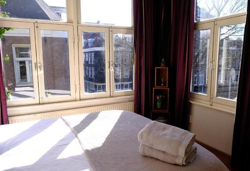 דירת חדר, Eelhouse Private Studio