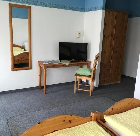 Номер Стандарт с Балконом, Gästehaus Zur Schmiede