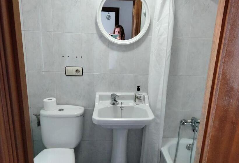 اتاق استاندارد, A Casa De Lolita