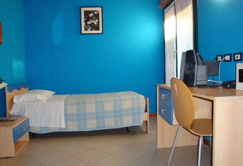 اتاق استاندارد یک نفره, Central Hostel Bg