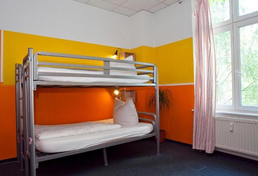 اتاق استاندارد چهارنفره با سرویس بهداشتی مشترک, St Christopher S Inn Berlin Alexanderplatz