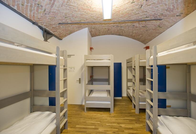 Bed in Shared Room with Shared Bathroom, Pfefferbett Hostel