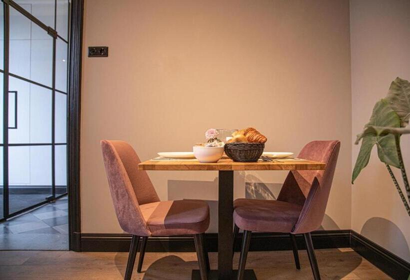 带大床的豪华间, Eigenheimer B&b