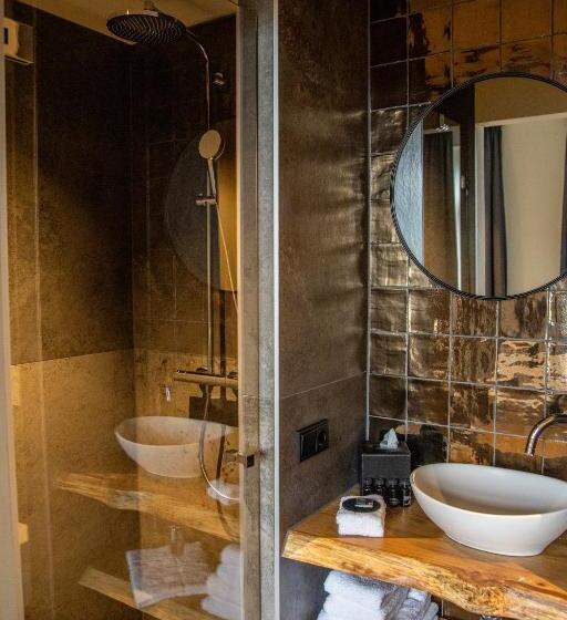Quarto Deluxe, Eigenheimer B&b