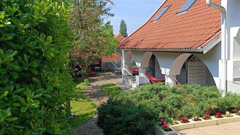 家庭间, Belysium Bed & Breakfast Panzió