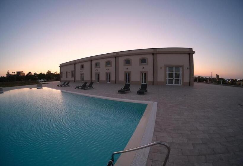 سوییت با چشم‌انداز استخر, Dimora Savarino Marzamemi Suites With Pool