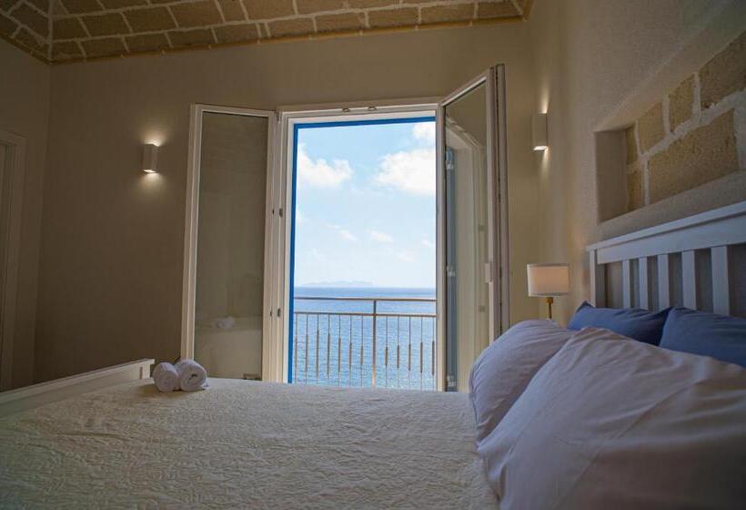 Quarto Estandar com Sacada, Marettimo Vacanze