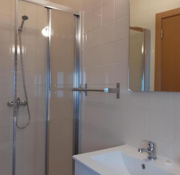 Номер Стандарт Трехместный, Hostel Sertã