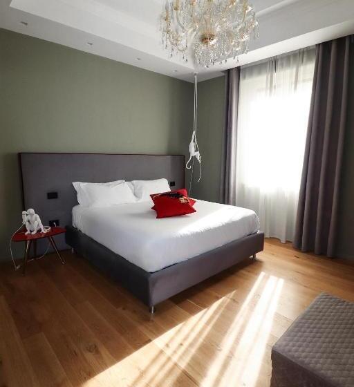 سوییت لوکس, Aron Only Suites Bed And Breakfast