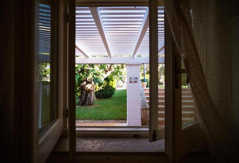 Номер Стандарт Вид на Сад, La Valle Del Cristallo Wellness & Charme