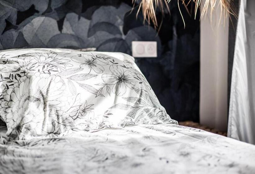Quarto Estandar, Le Dupe