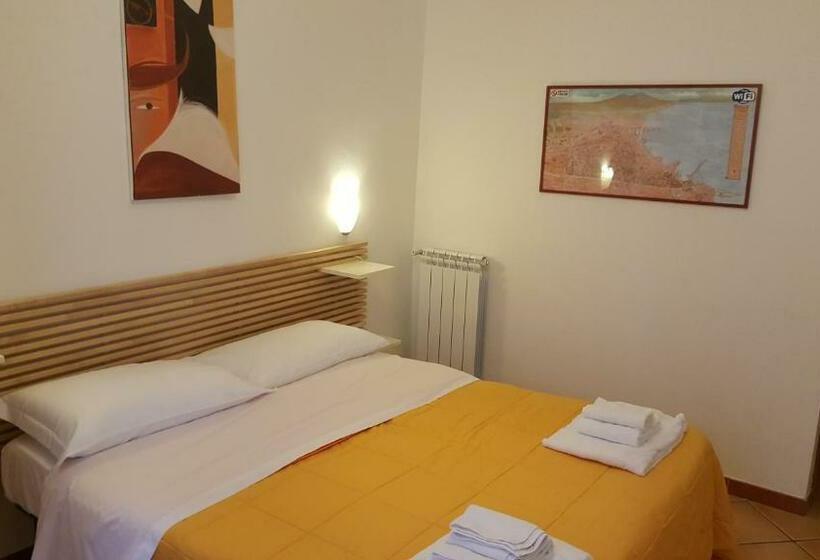 Chambre Standard, Bed And Breakfast I Vicoletti Di Napoli