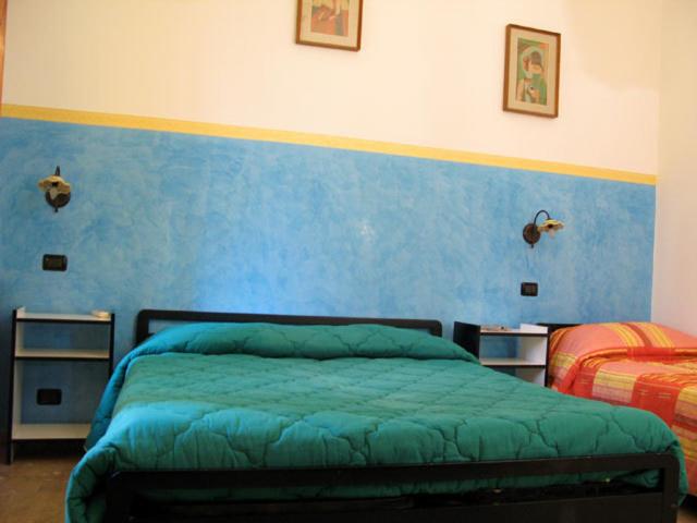 اتاق خانوادگی, Mare Blu