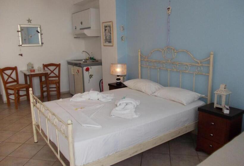 Студия Стандарт, Manos Apartments