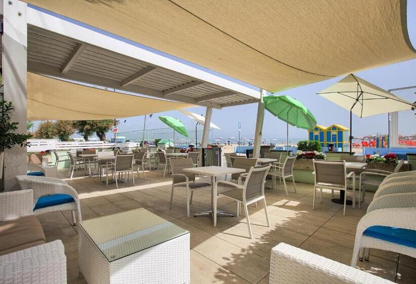 Трехместный Superior Вид на Море, San Marco Marotta