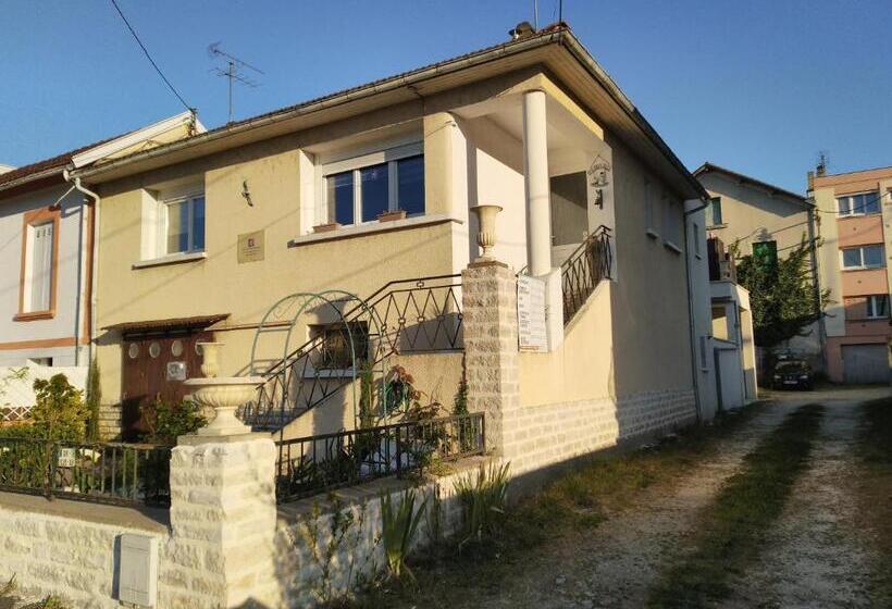 Номер Стандарт, Chambre César B&b  Au 1er   Villa Chaumonty