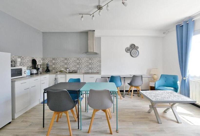 Номер Стандарт, Comme A La Maison