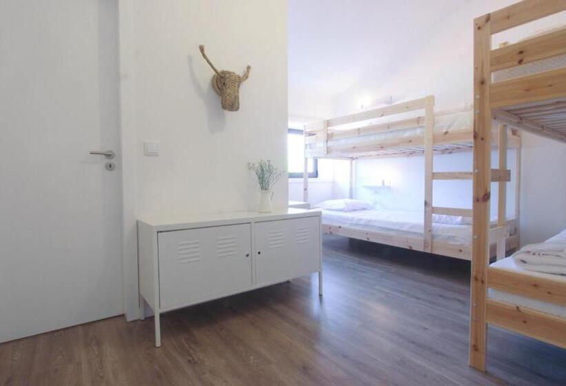 Четырехместный Номер Стандарт, Hostel Retiro Do Gerês