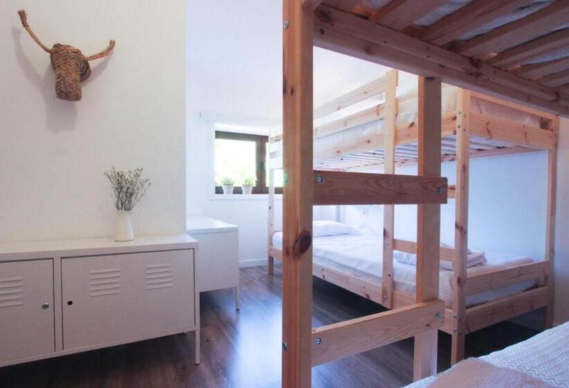 Четырехместный Номер Стандарт, Hostel Retiro Do Gerês