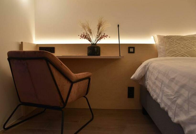 חדר סטנדרט נוף לגינה, Poutrelle Guestrooms