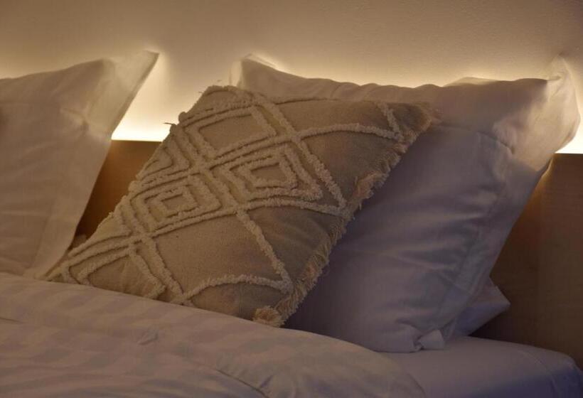 חדר סטנדרט נוף לגינה, Poutrelle Guestrooms