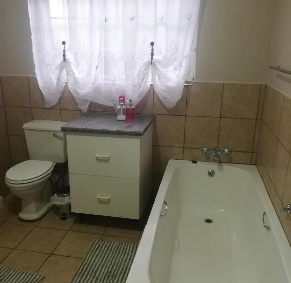 Номер Стандарт, A Cody Place
