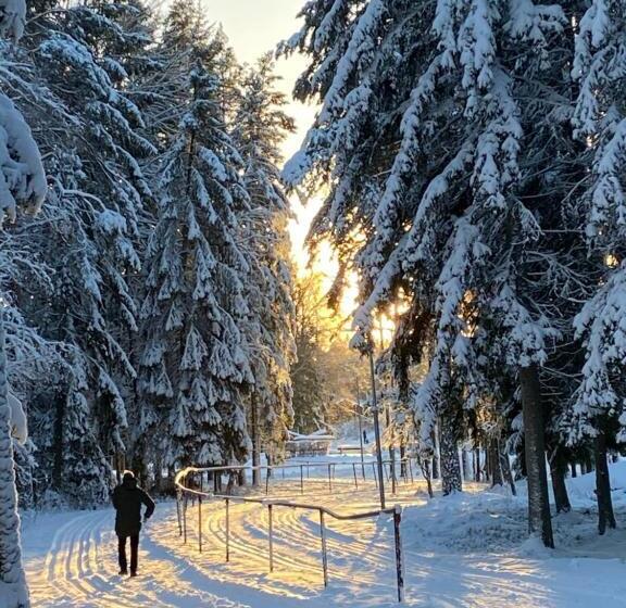 Вилла 3 Спальни, Dr åsa Kallfors Järna Bed & Breakfast