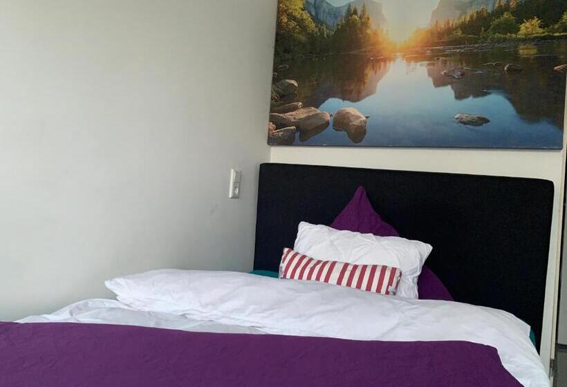 Номер Deluxe, Geroweiher Doppelbettzimmer Mönchengladbach Stadtmitte