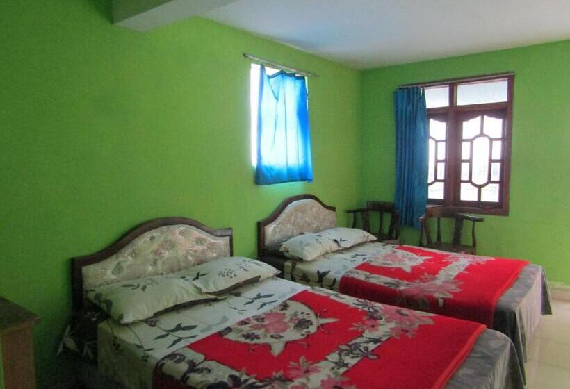 Quarto Familiar, Penginapan Melati Sarangan