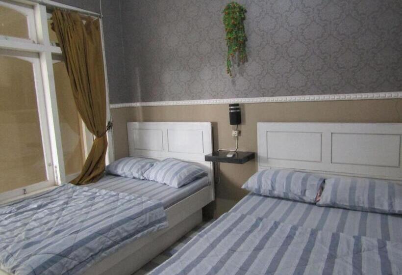 Семейный Номер, Penginapan Melati Sarangan