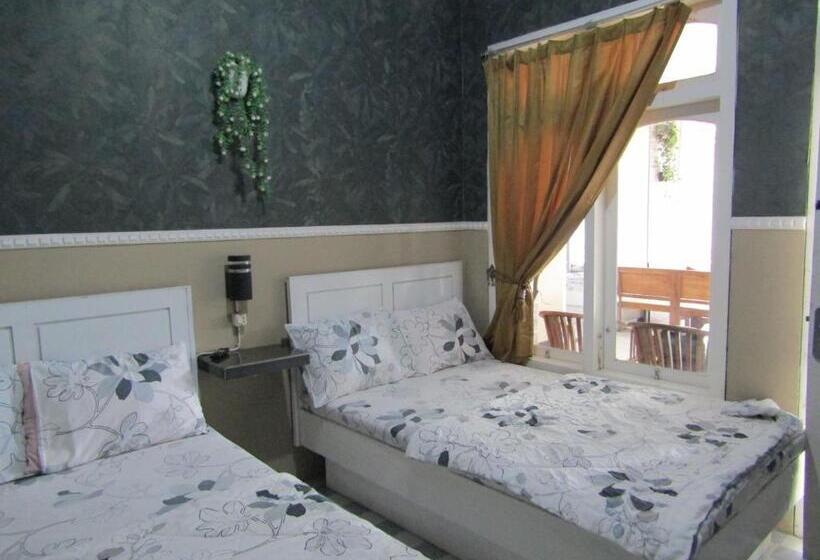 Quarto Familiar, Penginapan Melati Sarangan