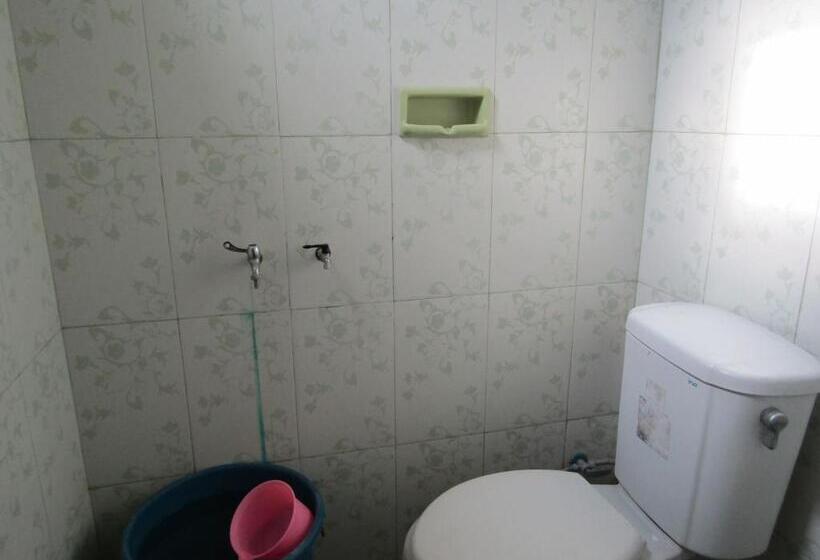 Вилла 3 Спальни, Penginapan Melati Sarangan