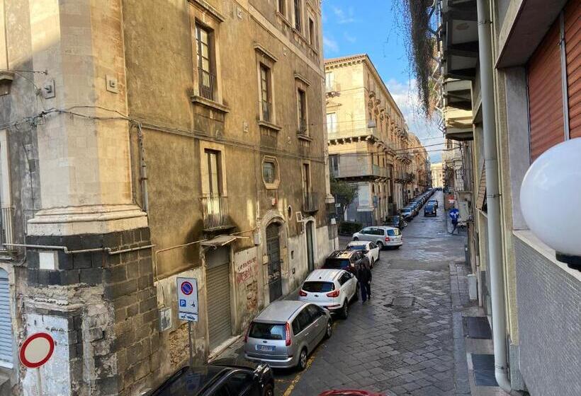 اتاق استاندارد, R&b Santa Nicolella
