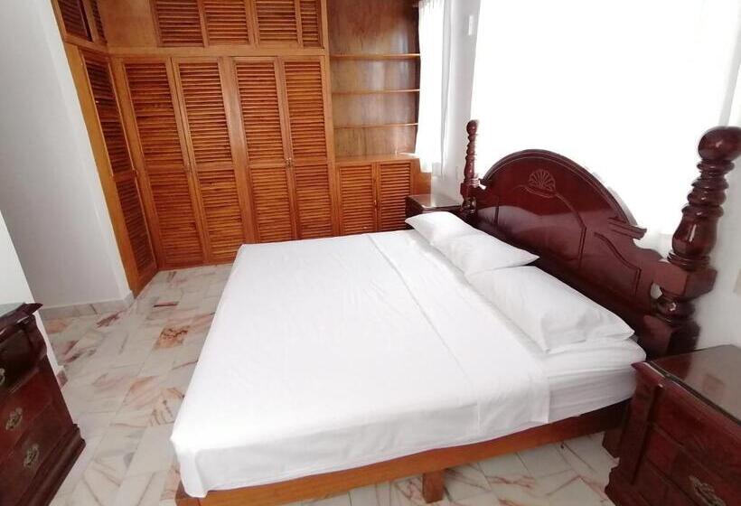 キングサイズベッドのスーペリアルーム, Don Luis Hostal   Sucursal Hidalgo   Tecolutla