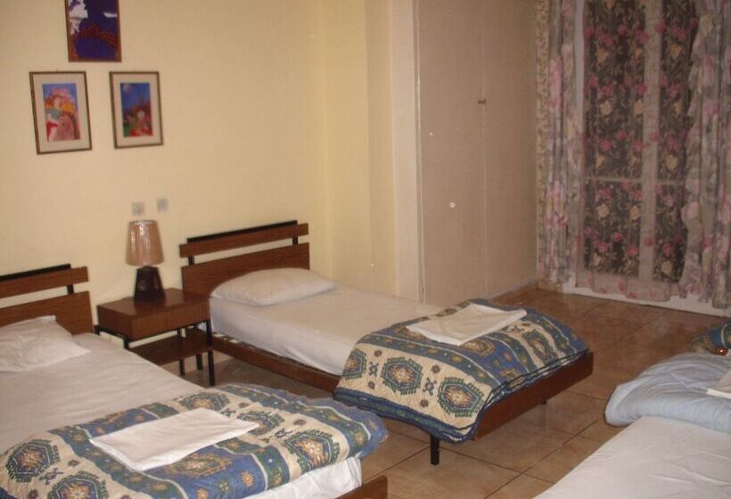 Quarto Estandar, Athens House