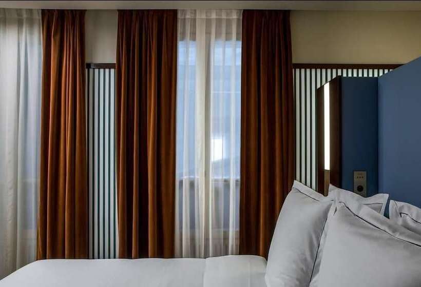 اتاق لوکس, Hôtel Du Rond Point Des Champs élysées   Esprit De France