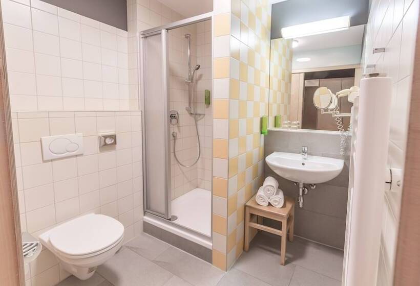 Четырехместный Номер Стандарт, Jufa Hotel Montafon