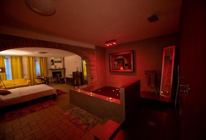 Люкс Повышенной Комфортности, Dolce Farnetta En Suite Spa & Yoga