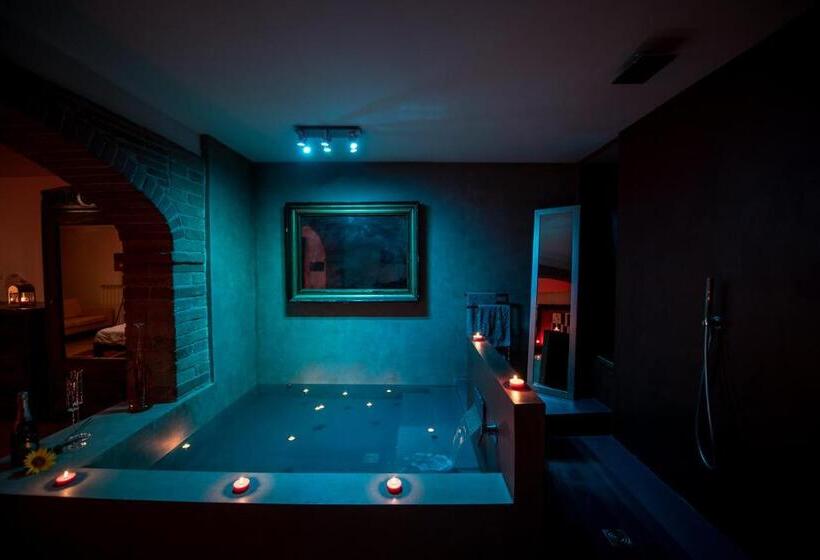Люкс Повышенной Комфортности, Dolce Farnetta En Suite Spa & Yoga