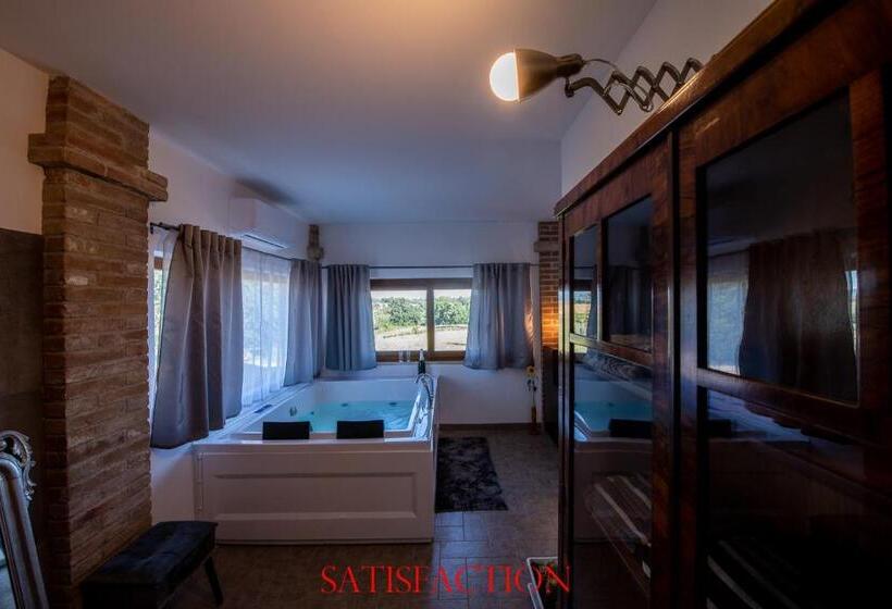 Люкс Кровать Кинг, Dolce Farnetta En Suite Spa & Yoga