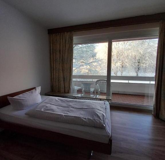 Номер Стандарт Трехместный, Parkhotel Keck   Castillo Del Bosque