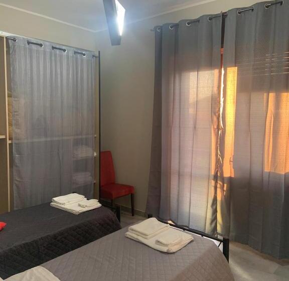 Standard room with outdoor bath, B&b Alle Porte Di Caserta
